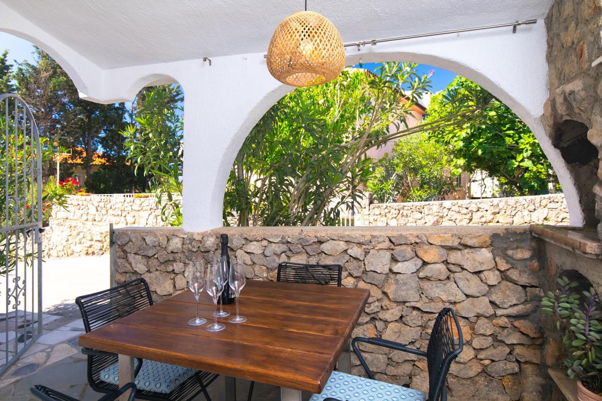 Apartments Soul Krk Town Εξωτερικό φωτογραφία